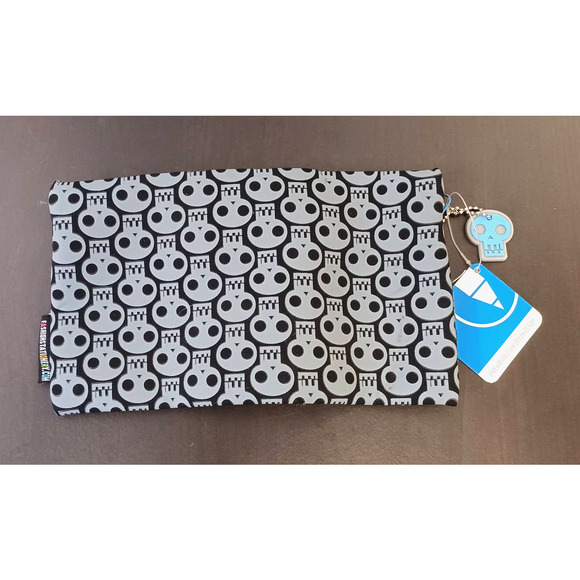 New SKULL Zippered Pouch with BONUS Skull Decal on removable ball chain - Picture 2 of 3